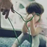 Hành vi đánh trẻ em nhưng không gây thương tích có bị coi là bạo hành?