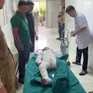 Thanh Hóa: Bé 6 tuổi bỏng nặng, sống với bố nghèo và bà nội già