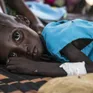 Trẻ em Sudan vật vã để sống sót qua ngày