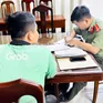 Nhận hơn 1,7 tỷ đồng từ tài khoản lạ, tài xế công nghệ tìm người trả lại