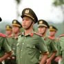 Khối nam sĩ quan kỹ thuật nghiệp vụ phơi mình giữa “chảo lửa” chuẩn bị cho diễu binh 2/9