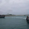 Tàu cá Quảng Ngãi gặp sự cố trên biển, được lai dắt an toàn về đảo Song Tử Tây