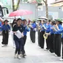 Phụ huynh Hà Nội đồng hành cùng sĩ tử trong ngày đầu kỳ thi tuyển sinh lớp 10