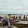 Thuyền lật giữa dòng lũ, một người sống sót, hai người thiệt mạng
