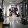 Cục Hàng không yêu cầu làm rõ vụ hành khách “mắc kẹt” ở hành lang sân bay Tân Sơn Nhất
