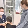 Nhiều trẻ bị chó cắn đầu Hè: Cảnh báo bệnh dại từ vật nuôi trong nhà