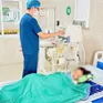Bé gái bị rắn cạp nia bò ra từ... điều hòa cắn khi đang ngủ