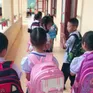 Khi trẻ không chịu đến trường: Bướng bỉnh hay lời cầu cứu thầm lặng?
