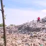 Rác "nuốt" đất, nước ô nhiễm "giết" rau vì bãi rác lộ thiên