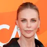 Charlize Theron chỉ trích định kiến về giới của các hãng phim Hollywood